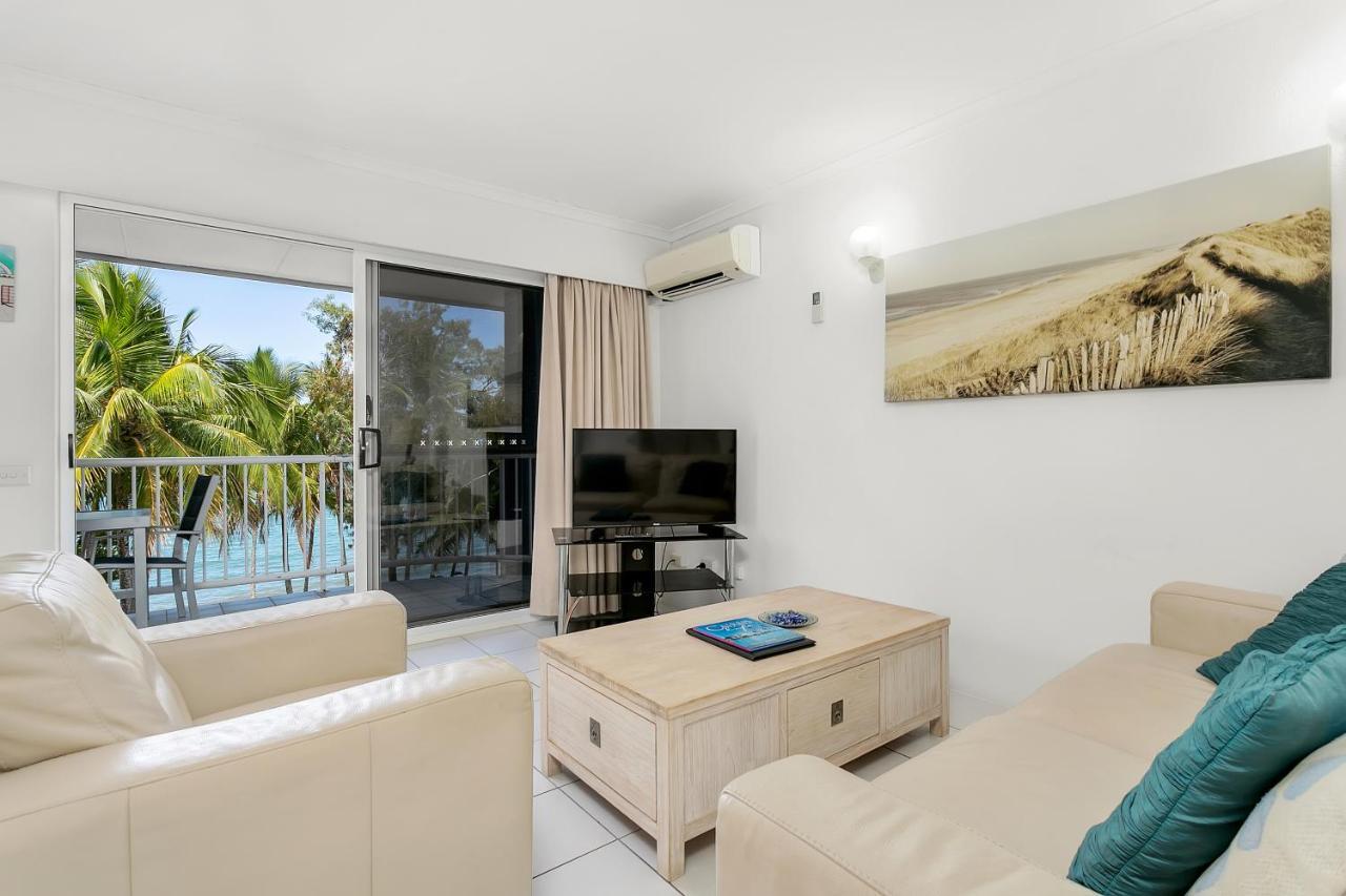 Agincourt Beachfront Apartments Clifton Beach Esterno foto