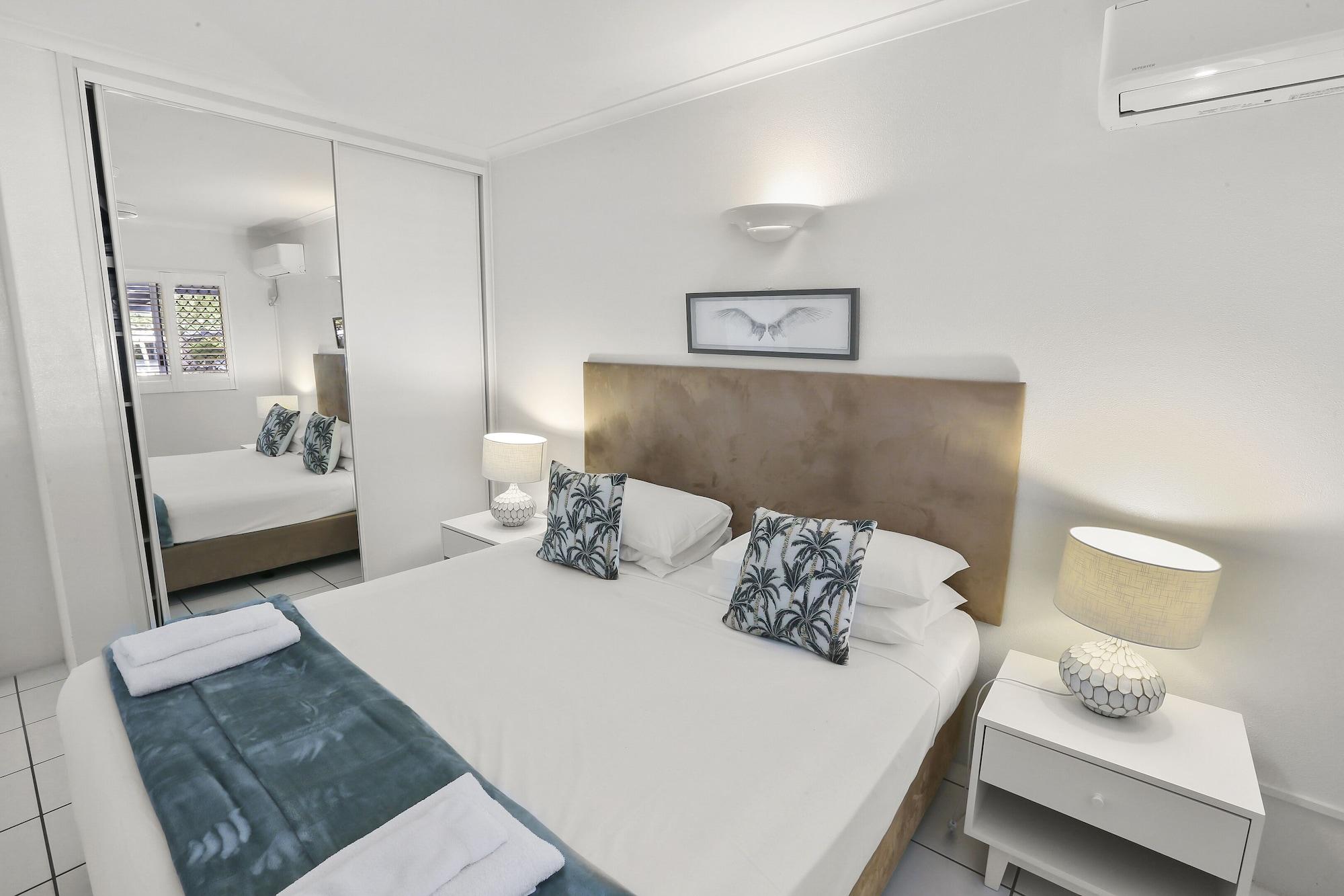 Agincourt Beachfront Apartments Clifton Beach Esterno foto