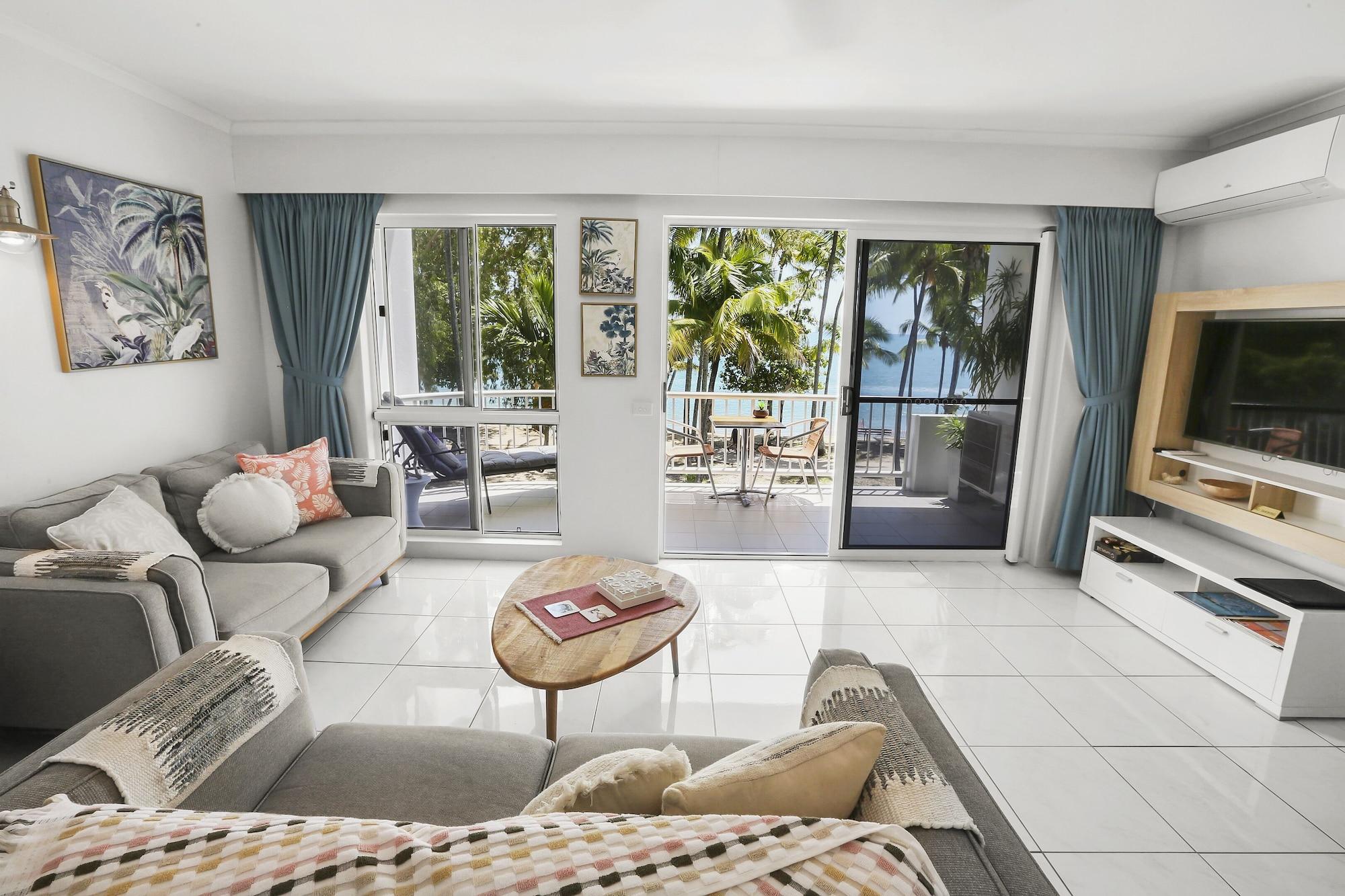 Agincourt Beachfront Apartments Clifton Beach Esterno foto